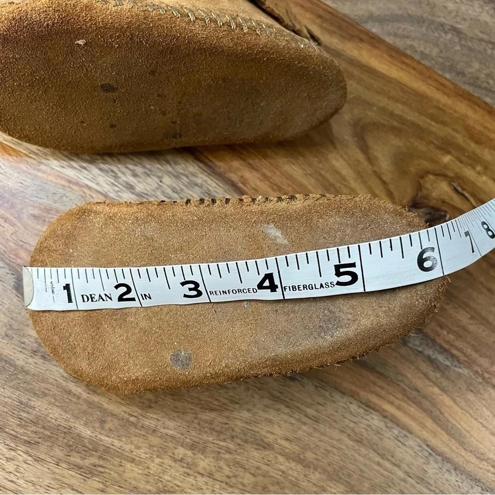 Minnetonka Moccasins 1122 - Infants Front Strap Bootie - Brown Suede C5‎